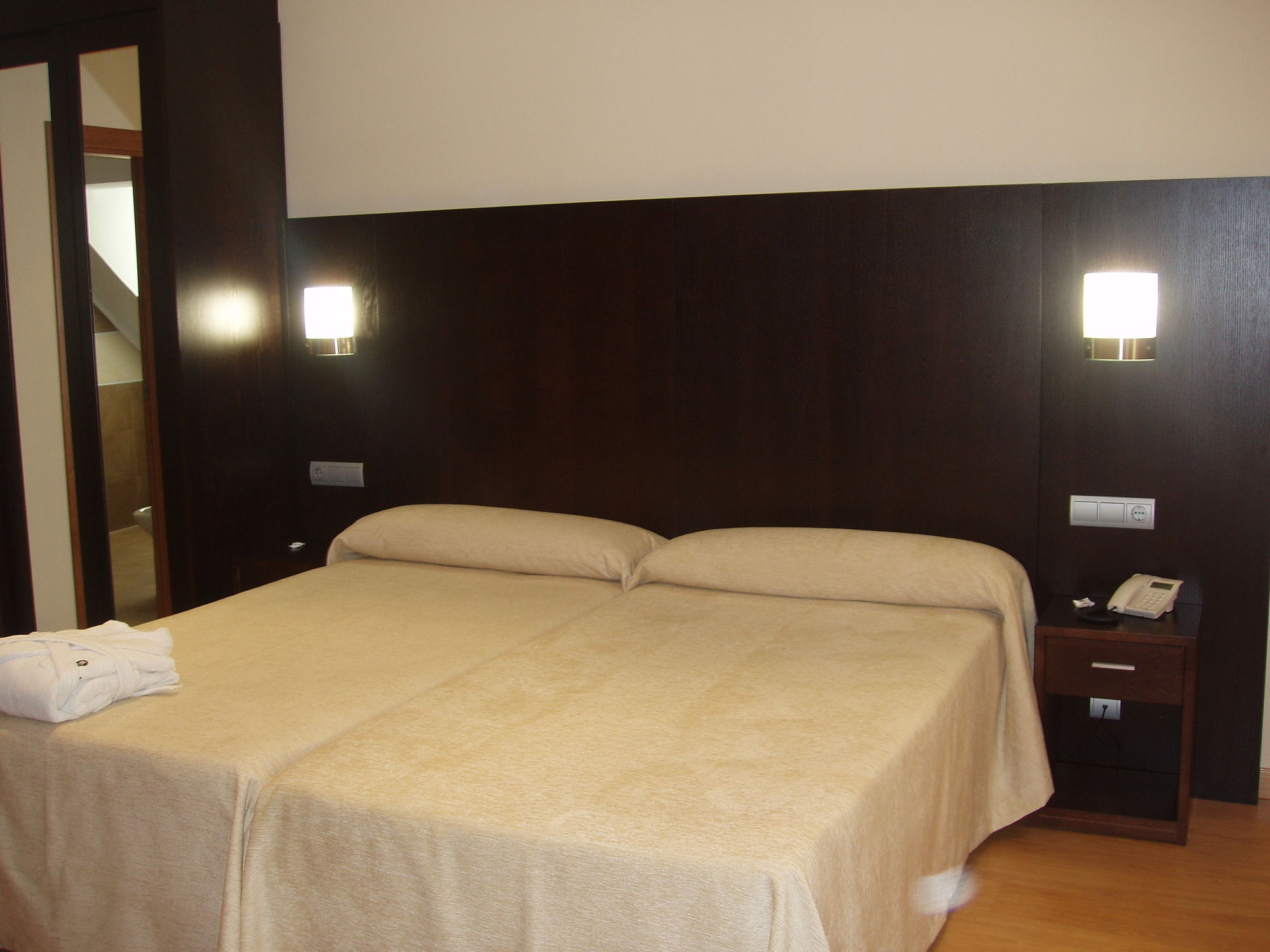 Hotel 44 Gijón Exteriör bild